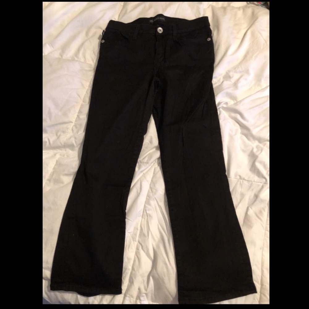 Black capris